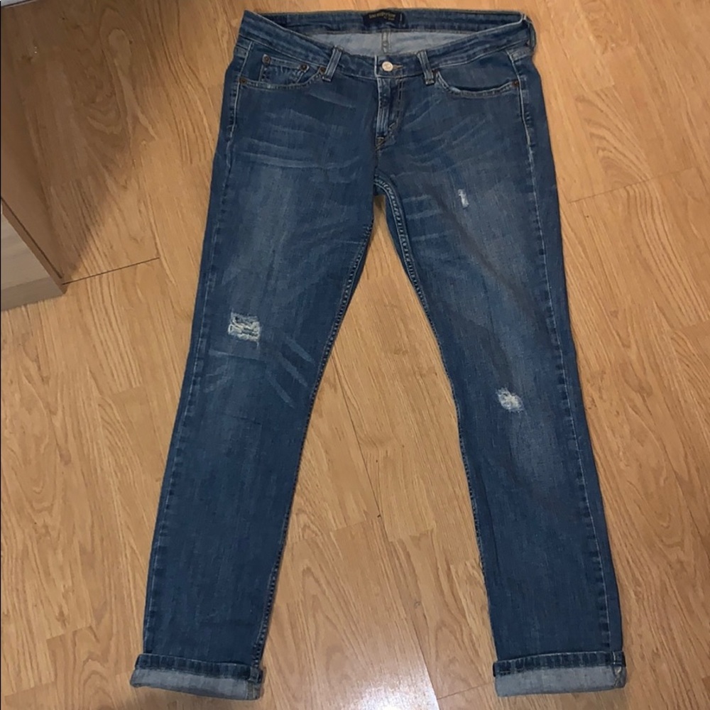 Levi’s 524 Too Super low Destroyed Jeans